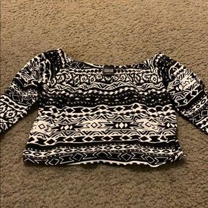 quarter sleeve crop top